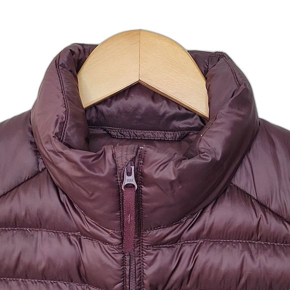 UNIQLO Purple Down Puffer Vest size XS Warm Lightweight Zipper Pockets - Picture 2 of 15